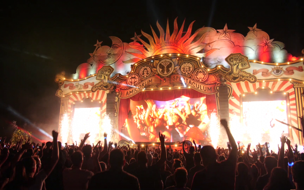 UNITE With Tomorrowland Athens | Absolut Walk of Sound Tunnel